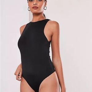 ve Racer Neck Sleeveless Bodysuit
BLACK